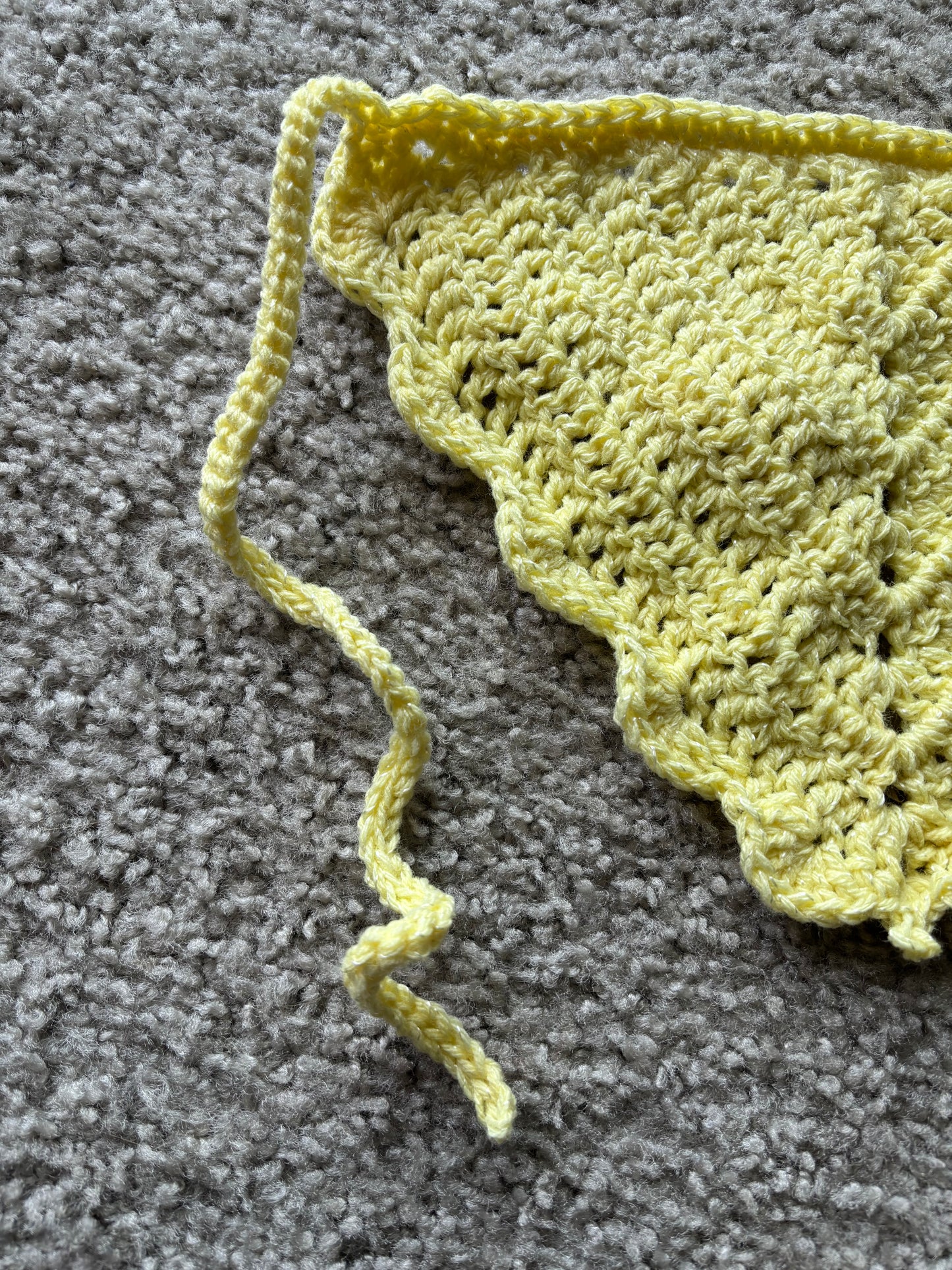 Lemon Drop Scallop Bandana