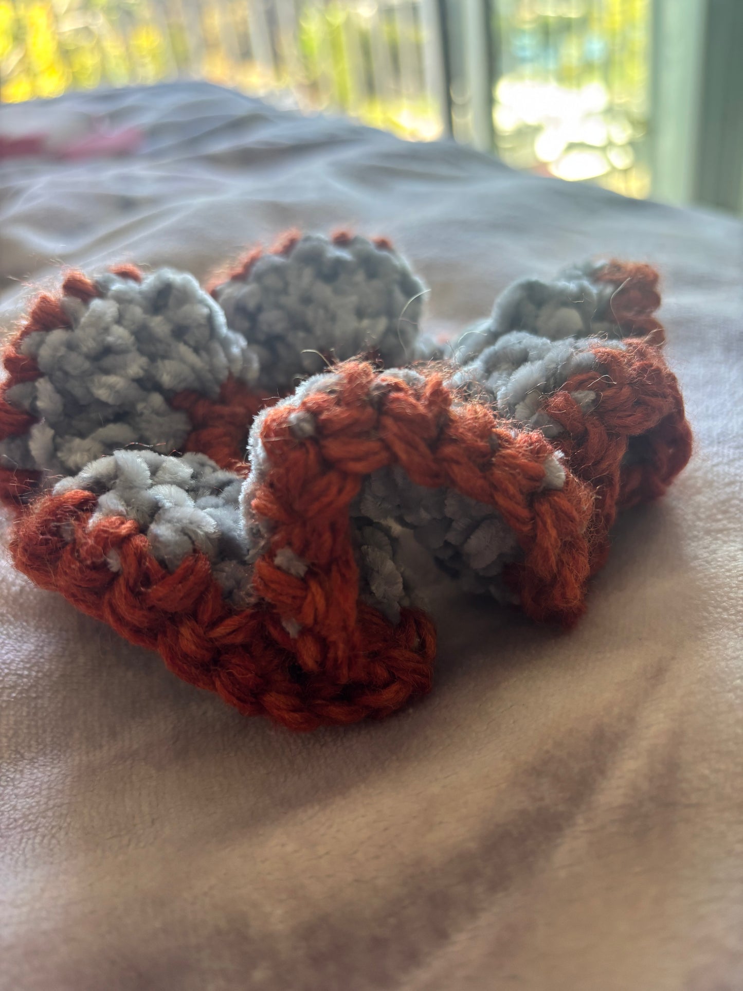 Cinnamon Frost Scrunchie