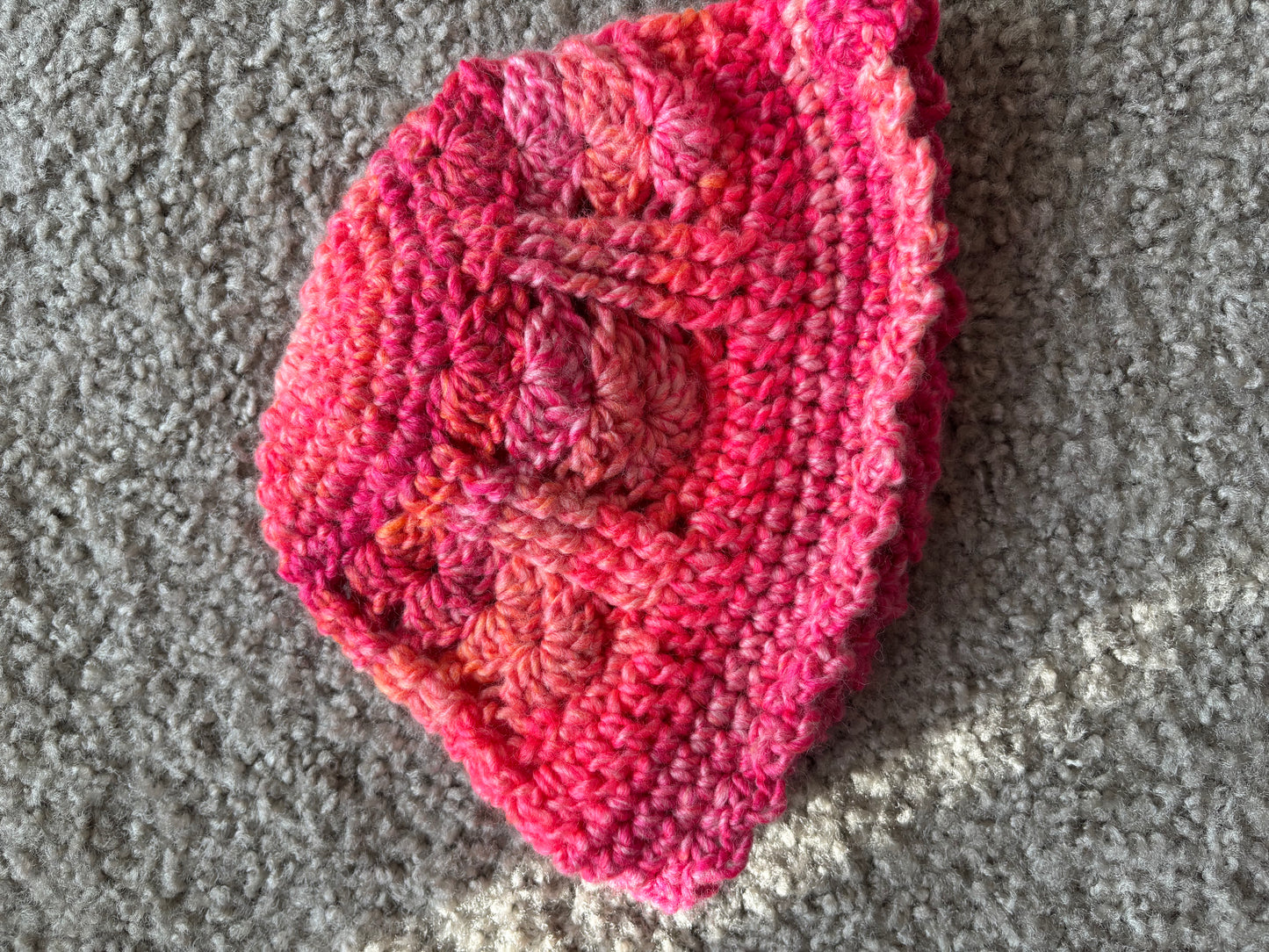 Glowing Grapefruit Scallop Beanie