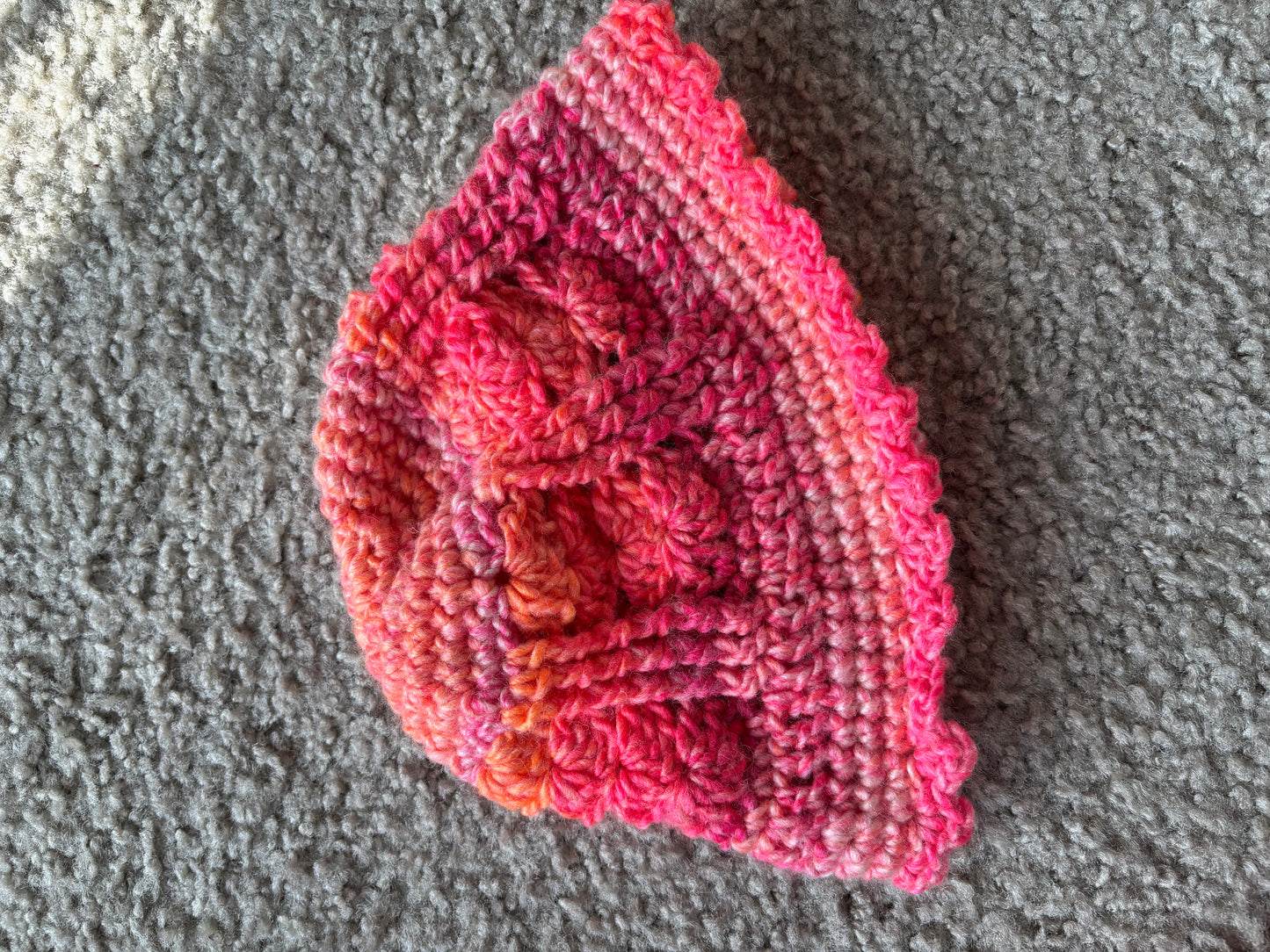 Glowing Grapefruit Scallop Beanie